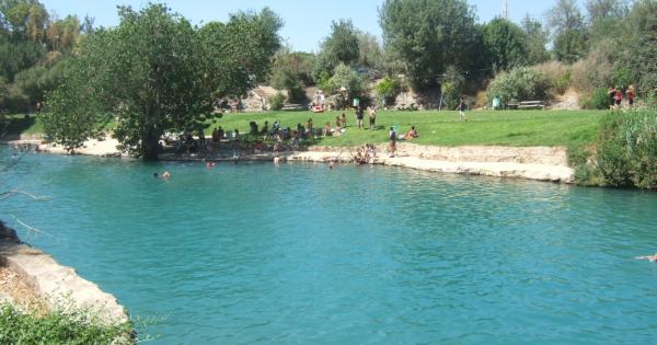 Gan Hashlosha Becken